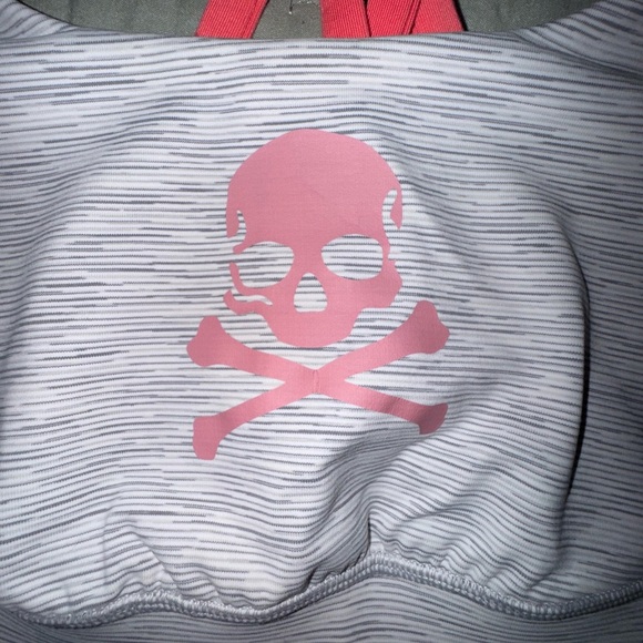 Lululemon Skull & Crossbones Sports Bra – Size 4. VGUC - Picture 2 of 8